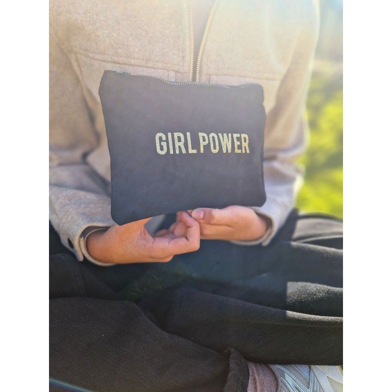 Pochette noire en coton avec inscription "Girl Power" à paillettes dorées- création artisanale Gc Créations Pochette noire en coton avec inscription "Girl Power" à paillettes dorées- création artisanale Gc Créations
